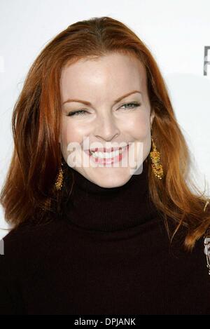 21 février 2006 - Century City, Los Angeles, USA - Marcia Cross.L'ACTRICE.LE PRODUCTEURS, PREMIER.SIÈCLE Century City, Los Angeles, USA.12-12-2005.LAP62285.K46899.par crédit (crédit Image : © Globe Photos/ZUMAPRESS.com) Banque D'Images