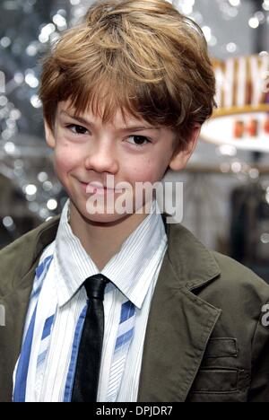 20 février 2006 - Universal Citywalk, LOS ANGELES, USA - THOMAS SANGSTER.acteur.NANNY MCPHEE, PREMIERE.UNIVERSAL Universal CitywalkWALK, LOS ANGELES, USA.01-14-2006.LAP63469.K46879.par crédit (crédit Image : © Globe Photos/ZUMAPRESS.com) Banque D'Images