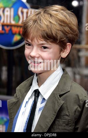20 février 2006 - Universal Citywalk, LOS ANGELES, USA - THOMAS SANGSTER.acteur.NANNY MCPHEE, PREMIERE.UNIVERSAL Universal CitywalkWALK, LOS ANGELES, USA.01-14-2006.LAP63468.K46879.par crédit (crédit Image : © Globe Photos/ZUMAPRESS.com) Banque D'Images
