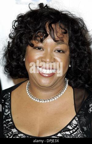 Mar. 3, 2006 - Burbank, LOS ANGELES, USA - SHONDRA RHIMES ACTRICE.2006.LES PRODUCTEURS GUILD OF AMERICA AWARDS.BURBANK, LOS ANGELES, USA.22-Jan-06.64030.K47080 AQL.(Image Crédit : © Globe Photos/ZUMAPRESS.com) Banque D'Images