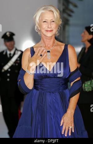 28 octobre, 2006 - Venise, Italie - Helen Mirren.ACTRICE.63ème FESTIVAL DU FILM DE VENISE.Venise, Italie.09-Sep-06.DIE19102.Crédit : - K51014(Image : © Crédit Photos Globe/ZUMAPRESS.com) Banque D'Images