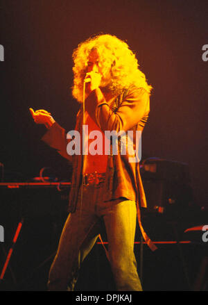 22 février 2006 - R1746.Led Zeppelin EN CONCERT FT WORTH TEXAS 05-22-1977. DAVID WOO- 1977 ROBERT PLANT(Credit Image : © Photos Globe/ZUMAPRESS.com) Banque D'Images