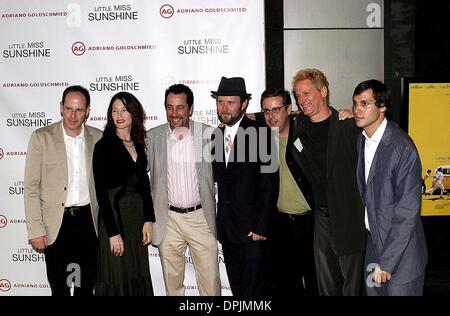 Août 1, 2006 - New York, NY, USA - 25 juillet 2006 - New York, NY, USA - Cast Production assiste à ''Little Miss Sunshine'' New York Premiere, présentée par Fox Searchlight Pictures dans l'AMC Loews Lincoln Square. Crédit : Anthony G. Moore/ K49175(AGA Image : © Crédit Photos Globe/ZUMAPRESS.com) Banque D'Images