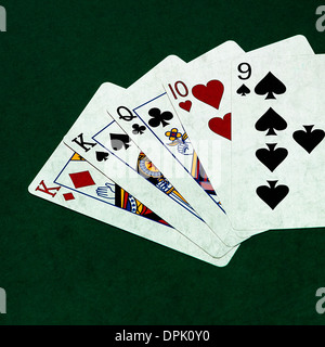 Mains de Poker - Une paire 2. Vue rapprochée de cinq cartes à jouer formant la main une paire de poker. Banque D'Images