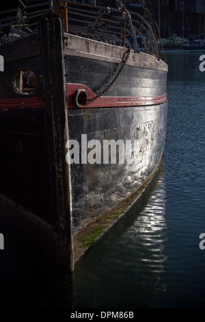 Proue,BOW,voile, libre, éclat, windows, l'atterrissage, cher, blanc, voyage, Sérénité, calme, Quayside, Pier, des affaires, de la paix, de nouveau, Banque D'Images