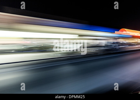 L'autoroute à Las Vegas Nuit Banque D'Images