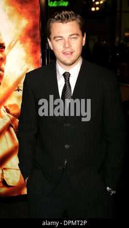 7 décembre 2006 - Graumans Chinese, Hollywood, Los Angeles, USA - Leonardo Dicaprio.acteur.K51010.BLOOD DIAMOND PREMIÈRE MONDIALE AU GRAUMANS CHINESE THEATRE HOLLYWOOD , CA 12-06-2006.(Image Crédit : © Globe Photos/ZUMAPRESS.com) Banque D'Images