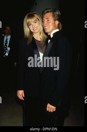 14 février 2006 - WAYNE GRETZKY AVEC JANET JONES 1992.L3989.DE CRÉDIT PAR LISA ROSE-(Image Crédit : © Globe Photos/ZUMAPRESS.com) Banque D'Images