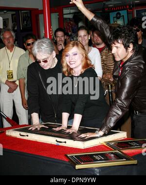 22 mai 2006 - Hollywood, Californie, USA - CHRIS STEIN, DEBORAH HARRY ET CLEM BURKE -.BLONDIE EST INTRONISÉ AU HOLLYWOOD'S ROCKWALK AU GUITAR CENTER, Hollywood, Californie - .05-22-2006 -. NINA PROMMER/ 2006.K47836NP.(Image Crédit : © Globe Photos/ZUMAPRESS.com) Banque D'Images