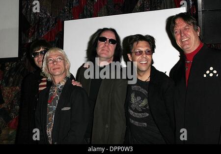 Mar. 14, 2006 - West Hollywood, Californie, USA - Les nouvelles voitures : L-R ELLIOT EASTON, GREG HAWKES, Todd Rundgren, KASIM SULTON, PRAIRIE PRINCE -.CONFÉRENCE DE PRESSE POUR LES NOUVELLES VOITURES -.HOUSE OF BLUES, WEST HOLLYWOOD, CALIFORNIE - .03-14-2006 -. NINA PROMMER/ 2006.K47174NP.(Image Crédit : © Globe Photos/ZUMAPRESS.com) Banque D'Images