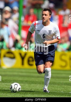 10 juin 2006 - Francfort, Allemagne - K48279.L'ANGLETERRE CONTRE. Le PARAGUAY.FRANCFORT, ALLEMAGNE 06-10-2006. STEWART KENDALL- - 2006.JOHN TERRY.(Image Crédit : © Globe Photos/ZUMAPRESS.com) Banque D'Images