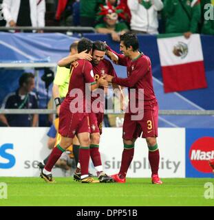 21 juin 2006 - Gelsenkirchen, Allemagne - K48390.LE PORTUGAL CONTRE LE MEXIQUE.Gelsenkirchen, Allemagne 06-21-2006. STEWART KENDALL- - 2006.MANICHE.célèbre but.(Image Crédit : © Globe Photos/ZUMAPRESS.com) Banque D'Images