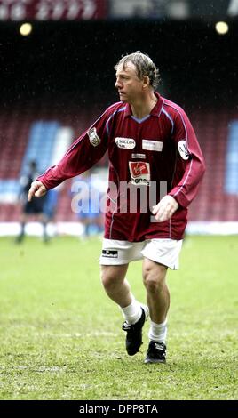 21 mai 2006 - Upton Park Stadium, LONDRES, ANGLETERRE - Frank McAVENNIE.JOUANT POUR L'ÉQUIPE DU PROJET DE LOI 2006 CELEBRITY WORLD CUP SOCCER SIXES TOURNAMENT à Upton Park, West Ham United, TERRAIN DE FOOTBALL À LONDRES. 05-21-2006.Â© - K48038.(Image Crédit : © Globe Photos/ZUMAPRESS.com) Banque D'Images