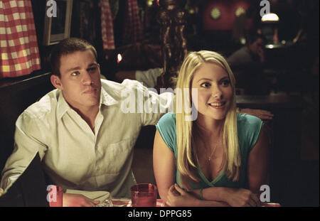 DATE DE SORTIE : Mars 17, 2006. Titre du film : Elle est l'homme. STUDIO : DreamWorks. Résumé : Quand son frère décide d'abandonner pour quelques semaines à Londres, Viola se dirige vers son pensionnat d'élite, se déguise en lui, et passe à l'automne pour l'un de ses coéquipiers de soccer. Sur la photo : . Banque D'Images