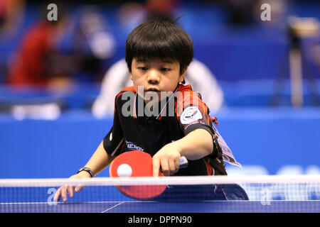 Tokyo Metropolitan Gymnasium, Tokyo, Japon. 15 Jan, 2014. , Janvier 15, 2014 Tennis de Table - Tennis de Table : Tous les championnats du Japon hommes Junior des célibataires au Tokyo Metropolitan Gymnasium, Tokyo, Japon. Credit : AFLO SPORT/Alamy Live News Banque D'Images