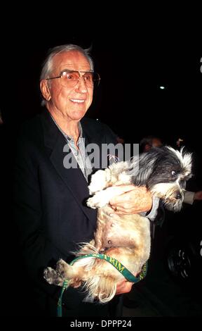 10 janvier 2006 - Ed McMahon.Apôtre Ann. EDMCMAHONRETRO Erma-Michelson- 1997.Crédit(Image : © Photos Globe/ZUMAPRESS.com) Banque D'Images