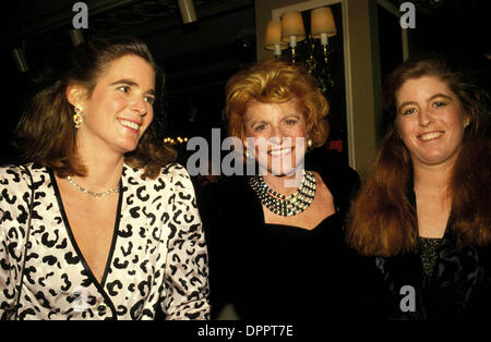 18 septembre 2006 - F5473.PATRICIA KENNEDY LAWFORD AVEC FILLES. CORKERY- 1988.PATKENNEDYLAWFORDRETRO(Image Crédit : © Globe Photos/ZUMAPRESS.com) Banque D'Images