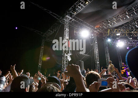 Apr 19, 2009 - Indio, California, USA - chanteurs de Rap et Chuck D de PUBLIC ENEMY AROMATISÉ SAVEUR effectue live (crédit Image : © Jason Murray/A-Frame/ZUMAPRESS.com) Banque D'Images