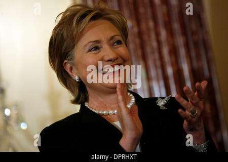 Feb 02, 2009 - Washington, District de Columbia, Etats-Unis - Hillary Clinton est assermenté à titre de 67e Secrétaire d'État des États-Unis. (Crédit Image : © James Berglie/ZUMA Press) Banque D'Images