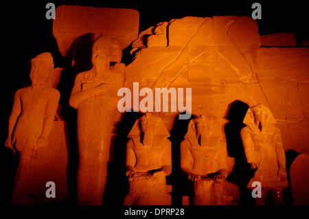 Dec 30, 2008 - Le Caire, Egypte - Spectacle son et lumière au Temple de Karnak, Louxor, Egypte. (Crédit Image : © Rafael Ben-Ari/Caméléons Eye/ZUMA Press) RESTRICTIONS : Date inconnue ! Banque D'Images