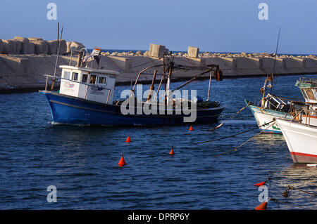 Dec 31, 2008 - Tel Aviv, Israël - ancien port.La ville israélienne de Jaffa, Haifa ,que Yafa également connu sous le nom de Japho, Joppé est une ancienne ville portuaire située au sud de Tel Aviv, Israël, sur la mer Méditerranée.Il est mentionné quatre fois dans la Bible hébraïque, comme l'une des villes à tribu de Dan comme port d'entrée pour les cèdres du Liban pour le Temple de Salomon comme le lieu d'où le Prophète Banque D'Images