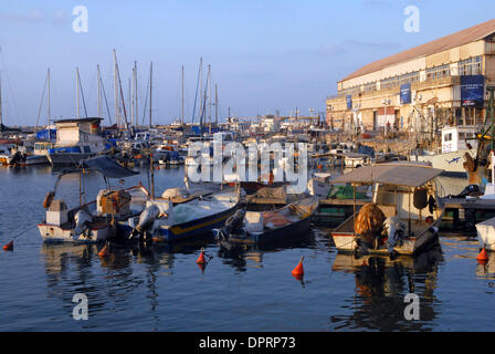 Dec 31, 2008 - Tel-Aviv, Israël - la ville israélienne de Jaffa, Haifa ,que Yafa également connu sous le nom de Japho, Joppé est une ancienne ville portuaire située au sud de Tel Aviv, Israël, sur la mer Méditerranée.Il est mentionné quatre fois dans la Bible hébraïque, comme l'une des villes à tribu de Dan comme port d'entrée pour les cèdres du Liban pour le Temple de Salomon comme le lieu d'où le prophète Jonas embarke Banque D'Images