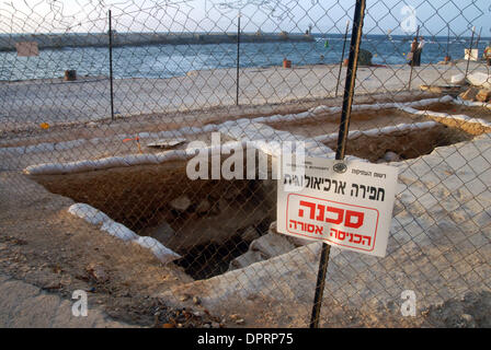 Dec 31, 2008 - Nahariya, Israël - la ville israélienne de Jaffa, Haifa ,que Yafa également connu sous le nom de Japho, Joppé est une ancienne ville portuaire située au sud de Tel Aviv, Israël, sur la mer Méditerranée.Il est mentionné quatre fois dans la Bible hébraïque, comme l'une des villes à tribu de Dan comme port d'entrée pour les cèdres du Liban pour le Temple de Salomon comme le lieu d'où le prophète Jonas embarke Banque D'Images