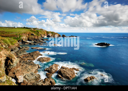 Vue sur Polpeor Cove sur la péninsule de Lizard, Cornwall Banque D'Images