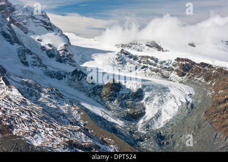 Un glacier du Gorner glacier du Gorner ou au-dessous de la Matterhorn - deuxième plus grand glacier des Alpes. La Suisse. Banque D'Images