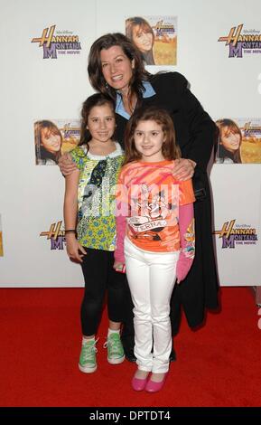 ''Hannah Montana The Movie'' d''accueil VIP au Green Hills Regal Cinema à Nashville, TN 04-09-2009 Photo de Scott Kirkland-Globe 2009 @ Photos....AMY GRANT.K61533SK (crédit Image : © Scott Kirkland/Globe Photos/ZUMAPRESS.com) Banque D'Images