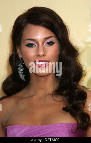 Feb 22, 2009 - Hollywood, Californie, USA - Musicien ALICIA KEYES à la 81e Academy Awards annuel tenu à le Kodak Theatre à Hollywood. (Crédit Image : © Paul Fenton/ZUMA Press) Banque D'Images