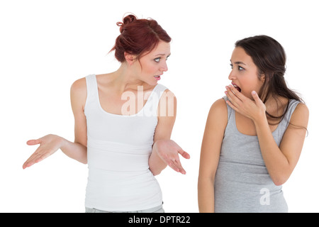 Malheureux young female friends having an argument Banque D'Images