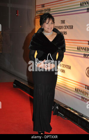 Dec 08, 2008 - Washington, District of Columbia, États-Unis - PENNY PRITZKER pendant les arrivées au 31e Gala annuel des Kennedy Center Honors a eu lieu le 8 décembre au John F. Kennedy Center for the Performing Arts à Washington, DC. (Crédit Image : © Tina Fultz/ZUMA Press) Banque D'Images