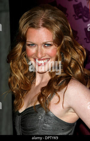 Jan 14, 2009 - Los Angeles, Californie, USA - MIREILLE ENOS arrivant à la 3ème saison Los Angeles première de ''Big Love'' au Cinerama Dome le 14 janvier 2009 à Hollywood, Californie. (Crédit Image : ZUMApress.com) Banque D'Images