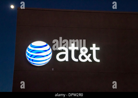 Un magasin AT&T à Woodland Hills en Californie Banque D'Images