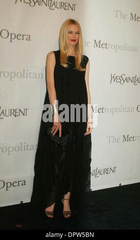 Le Metropolitan Opera Gala du 125e anniversaire au Lincoln Center's Metropolitan Opera House à New York le 03-15-2009. .Photo par Mitchell Levy-Rangefinder-Globe Photos, Inc. Â© 2009.K61625ML.Claudia Schiffer (crédit Image : © Globe Photos/ZUMAPRESS.com) Banque D'Images