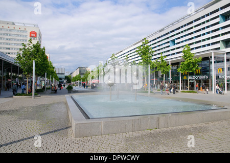 Prager Strasse, fontaine à Dresde, Saxe, Allemagne, Europe Banque D'Images