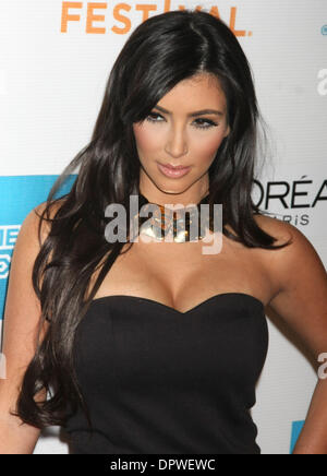 Apr 27, 2009 - New York, NY, USA - Kim Kardashian lors de la première de "Wonderful World" à la 8e édition du Festival du film de Tribeca. (Crédit Image : © Dan Herrick/KPA-Zuma Zuma/presse) Banque D'Images