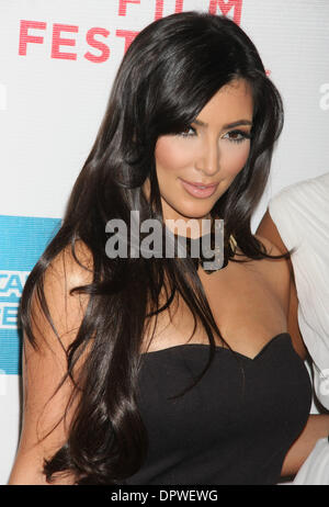 Apr 27, 2009 - New York, NY, USA - Kim Kardashian lors de la première de "Wonderful World" à la 8e édition du Festival du film de Tribeca. (Crédit Image : © Dan Herrick/KPA-Zuma Zuma/presse) Banque D'Images