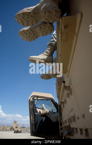 Apr 30, 2009 - Sharana, Afghanistan - Les soldats de l'armée américaine 1/501st, 4e Brigade, 25e Division d'infanterie, le repos à la base d'opérations avancée Rushmore dans la providence de Paktika Afghanistan. (Crédit Image : © John Goodman/ZUMA Press) Banque D'Images