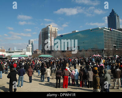 Jan 20, 2009 - Atlanta, Géorgie, États-Unis - Des milliers de gens se sont rendus, pour regarder le 56e cas d'investiture présidentielle au Parc du Centenaire en Géorgie. (Crédit Image : © Timothy L. Hale/ZUMA Press) Banque D'Images