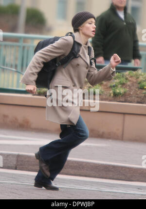 Mar 06, 2009 - New York, NY, USA - ANGELINA JOLIE films 'Salt' à Washington DC à l'Enfant Plaza. (Crédit Image : © Dan Herrick/ZUMA Press) Banque D'Images