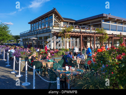 Anthony's restaurant en face de l'eau à Edmonds, Washington, USA Banque D'Images