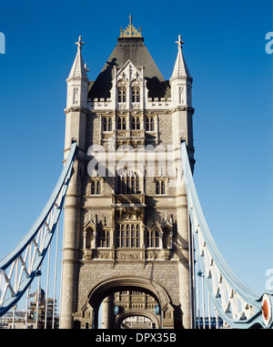 Détail de la Tower Bridge, un pont suspendu et pont basculant sur la Tamise, Londres, Angleterre, Royaume-Uni Banque D'Images