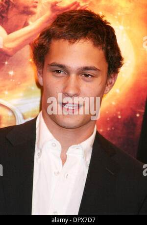 Jan 15, 2009 - New York, NY, USA - Acteur RAFI GAVRON arrive à la première de New York 'Encre' qui s'est tenue à l'AMC Loews Lincoln Square. (Crédit Image : ZUMApress.com) Banque D'Images