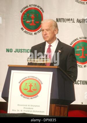 Apr 03, 2009 - New York, New York, USA - Le Vice-président Joe Biden aborde la 11e édition annuelle du Réseau national d'action s'est tenue à l'hôtel Sheraton New York Hotel. (Crédit Image : Â© Nancy/Kaszerman ZUMA Press) Banque D'Images
