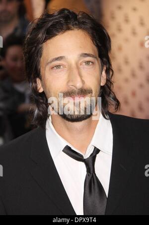 Apr 27, 2009 - New York, New York, USA - l'acteur Adrien Brody assiste à la 36e annual Film Society of Lincoln Center Hommage Gala hommage à Tom Hanks a tenu à l'Alice Tully Hall. (Crédit Image : Â© Nancy/Kaszerman ZUMA Press) Banque D'Images