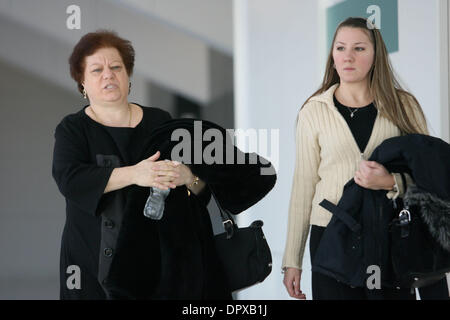 Dec 22, 2008 - Bronx, New York, USA - Lillo BRANCATO Domenica, la mère de JANINE FARLEY (Vincent et l'amie de Didier) présentent au tribunal le 4ème jour de délibérations pour le procès de Lillo Brancato Jr. à la Cour suprême du Bronx, le 22 décembre 2008. L'ancien 'Sopranos' acteur a été effacée de meurtre au deuxième degré dans la mort par balle d'un policier lors d'un drunken, la Banque D'Images