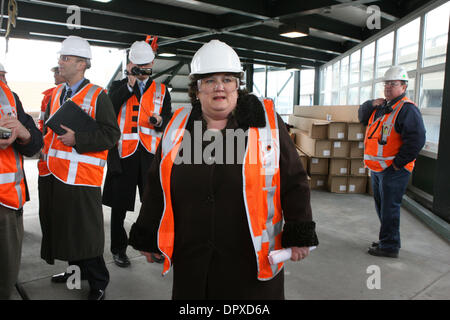Apr 01, 2009 - Bronx, New York, USA - service de train à MTA Metro-North railroad station la plus récente au Moyen-Orient 153rd Yankees St. dans le Bronx est en construction. (Crédit Image : © Mariela Lombard/ZUMA Press) RESTRICTIONS : * New York * hors droits Journaux Banque D'Images