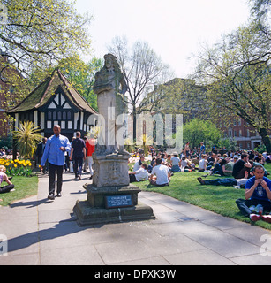 Soho Square à l'été London UK Banque D'Images